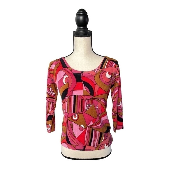 𝅺♥️PIERRE Cardin♥️3/4 sleeve sweater size (Small) - Picture 1 of 8